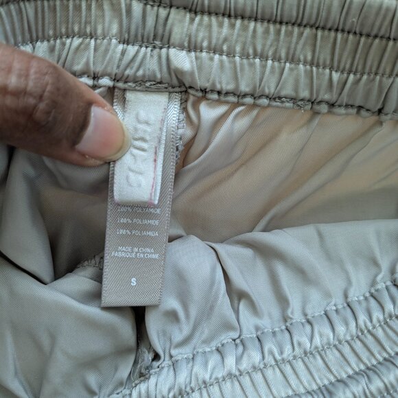 Skims Utility Sport Shorts Sz S *RARE - Picture 3 of 3